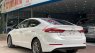 Hyundai Elantra 1.6 2016 - Bán Hyundai Elantra 1.6 sản xuất 2016, màu trắng, giá chỉ 575 triệu