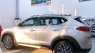 Hyundai Tucson 2.0 L 2020 - Tặng nhiều phụ kiện chính hãng - Khi mua Hyundai Tucson 2.0 L năm sản xuất 2020, màu kem (be)