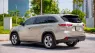 Toyota Highlander Limited 3.5 V6 2015 - Bán Toyota Highlander Limited 3.5 V6 2015, màu vàng, nhập khẩu, giá tốt