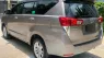 Toyota Innova 2.0E 2020 - TOYOTA INNOVA 2.0E 2020 gia đình sử dụng kỹ bảo dưỡng hãng.